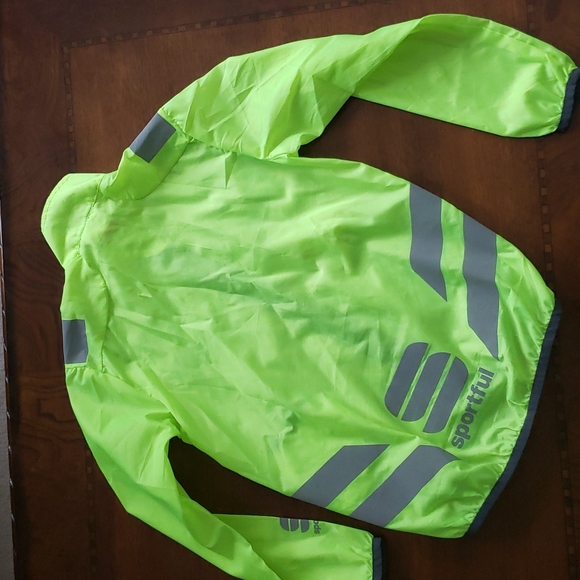 Sportful youth running or cycling jacket - Picture 4 of 4